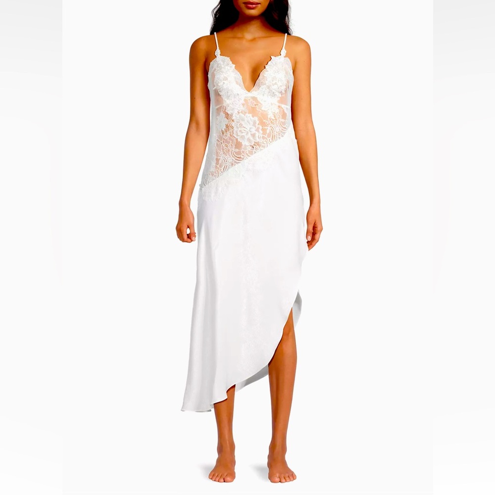 In Bloom Marry Me Satin Night gown in white size small